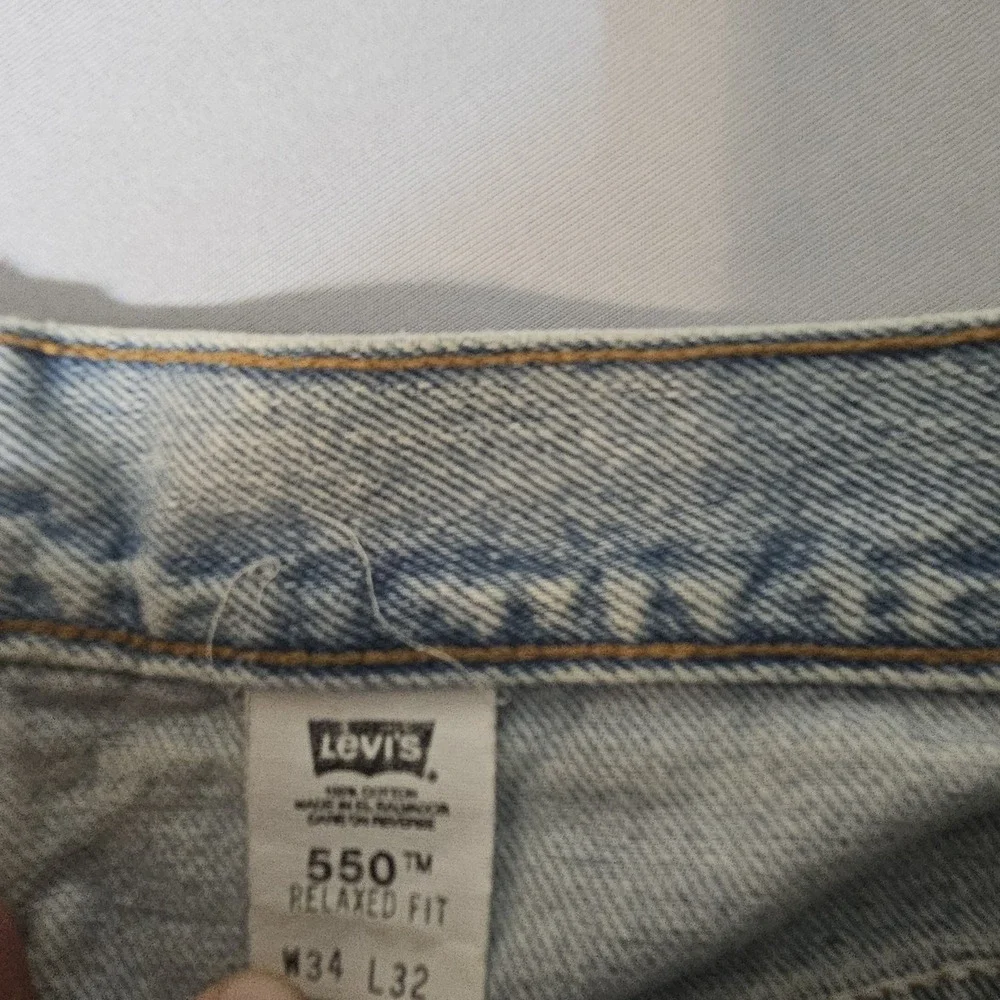 VTG‎  USA Levis Jeans Mens 34x31  Denim Y2K Relaxed Fit 550 DISTRESSED PAINT
